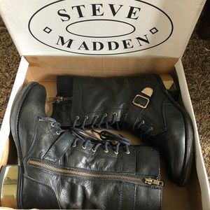 Steve Madden combat boots size 7 1/2